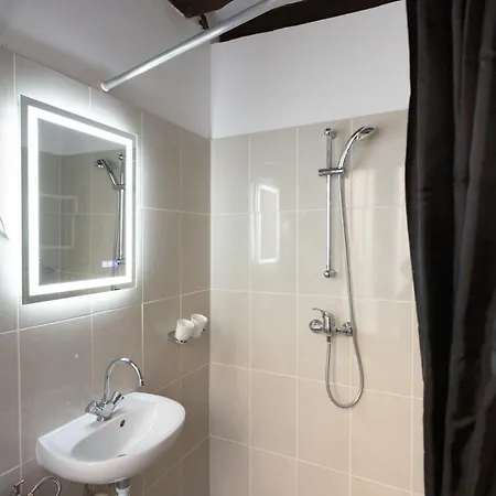 Leonard De Vinci Ii Hotel Paris