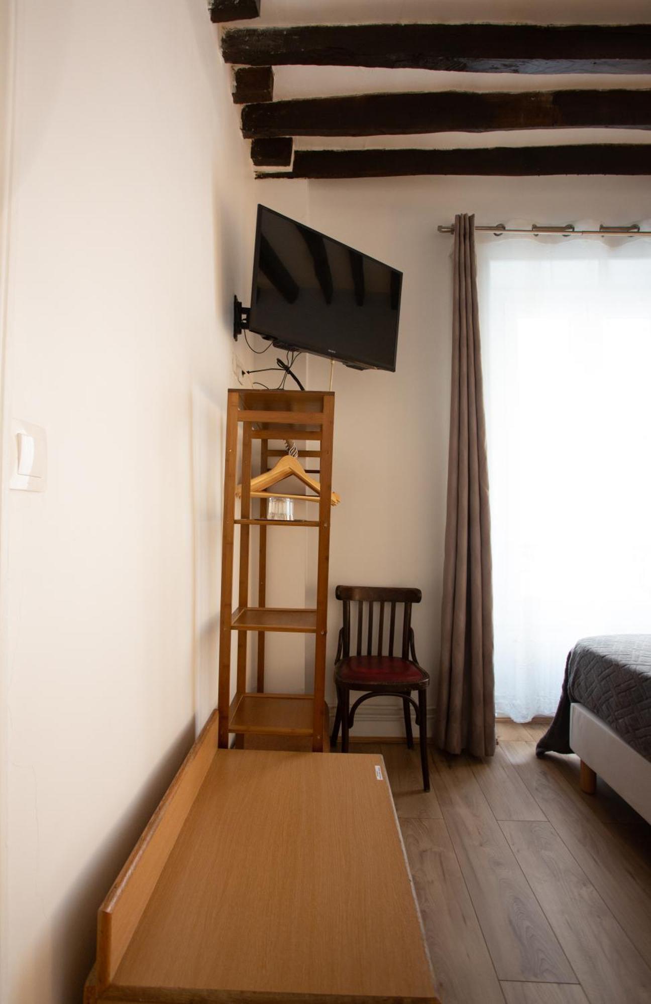 Leonard De Vinci Ii Hotel