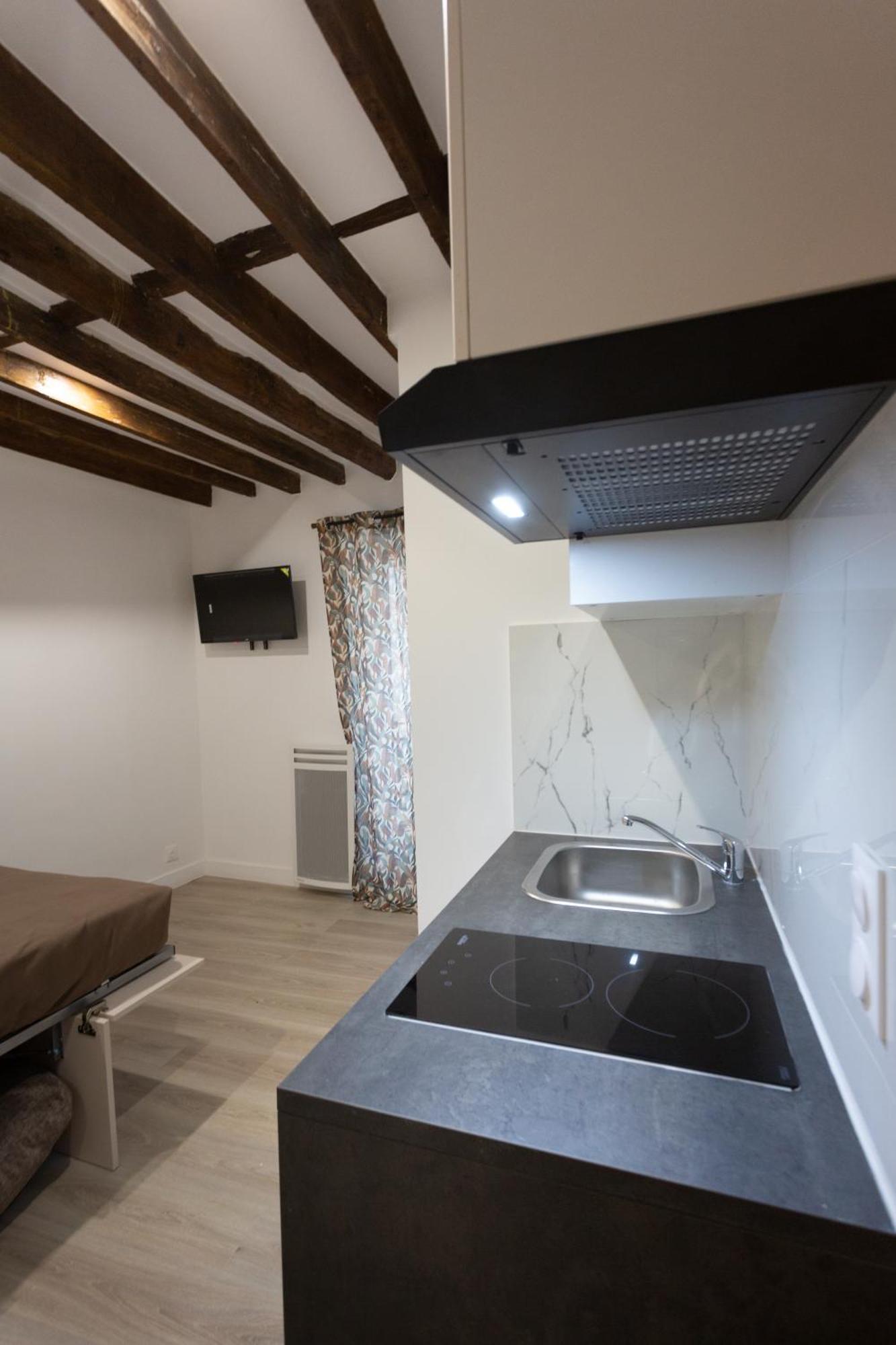 Léonard De Vinci Ii Hotel *