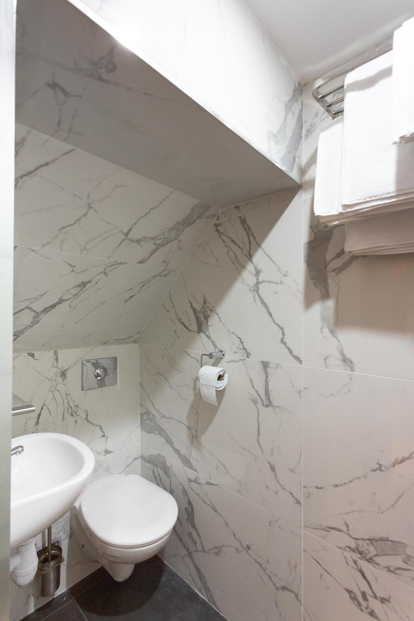 Léonard De Vinci Ii Hotel *